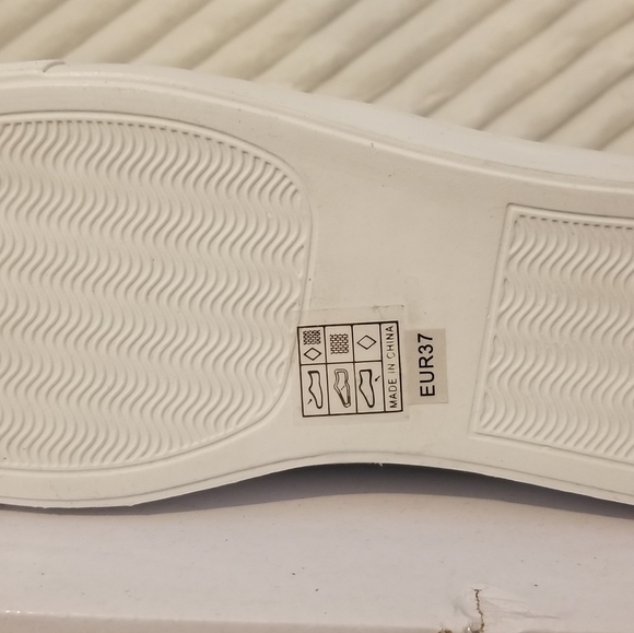 Snakeskin & Camo graphic slip on sneaker - Picture 4 of 5